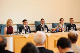 Distinguished Scientists Received the SAS Awards
