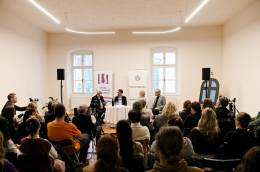 Záznam prednášky UčSS: Od šimpanzov po Tinder: história a evolúcia ľudskej sexuality