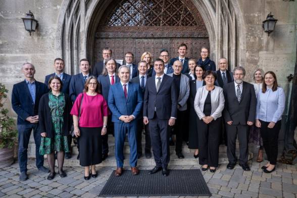 Delegácie českej Akademie věd a SAV rokovali na Smolenickom zámku