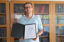 Róbert Gáfrik dostal za preklad Upanišad Cenu Mateja...