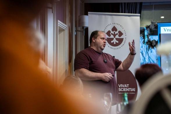 Vivat Scientia! Nech žije veda! v Kežmarku o našej najbližšej superhviezde