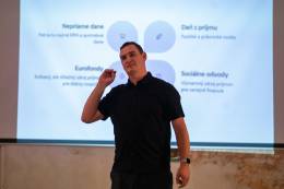 Dnešné rozhodnutia určujú krízy zajtrajška