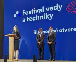 Fyzikálny ústav SAV získal Cenu M. R....